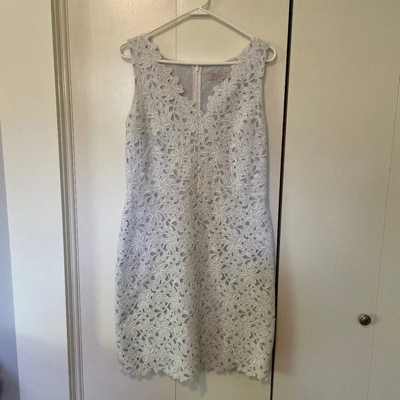 LOFT | Dresses | Floral Appliqu Shift Dress | Poshmark LOFT | Dresses | Floral Appliqu Shift Dress | Poshmark